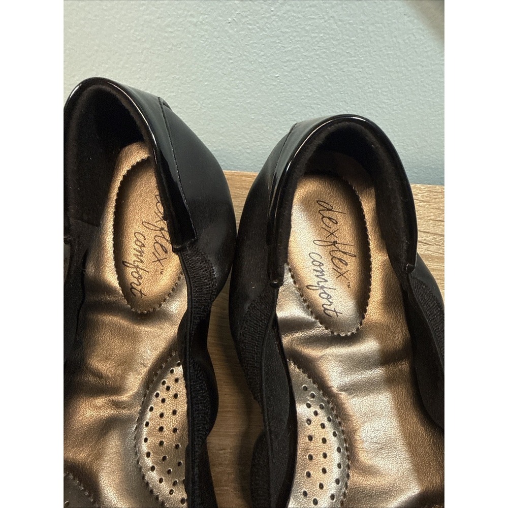 Dexflex Comfort Black Flats With Patent Cap Toe Slip-On Size 8.5 - Picture 3 of 7